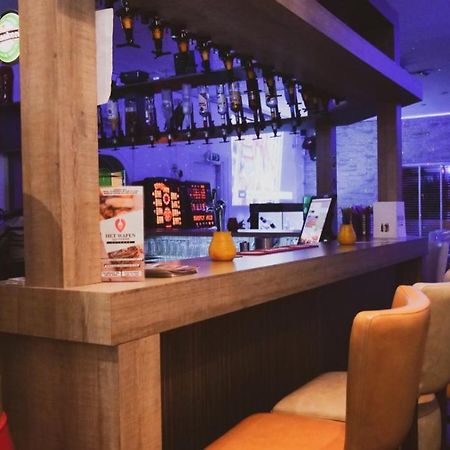 Het Wapen Van Pernis Hostel Kültér fotó