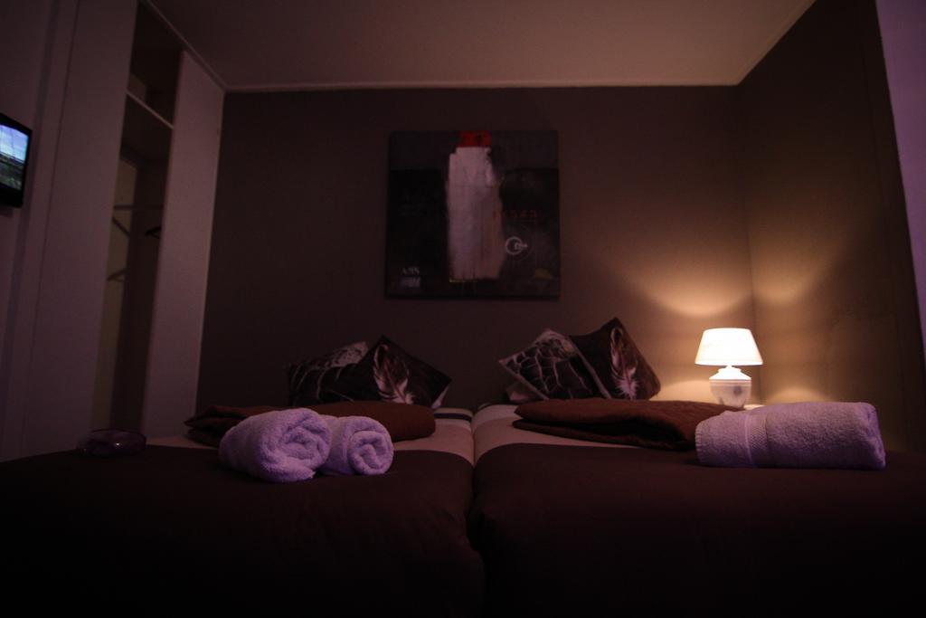Het Wapen Van Pernis Hostel Kültér fotó