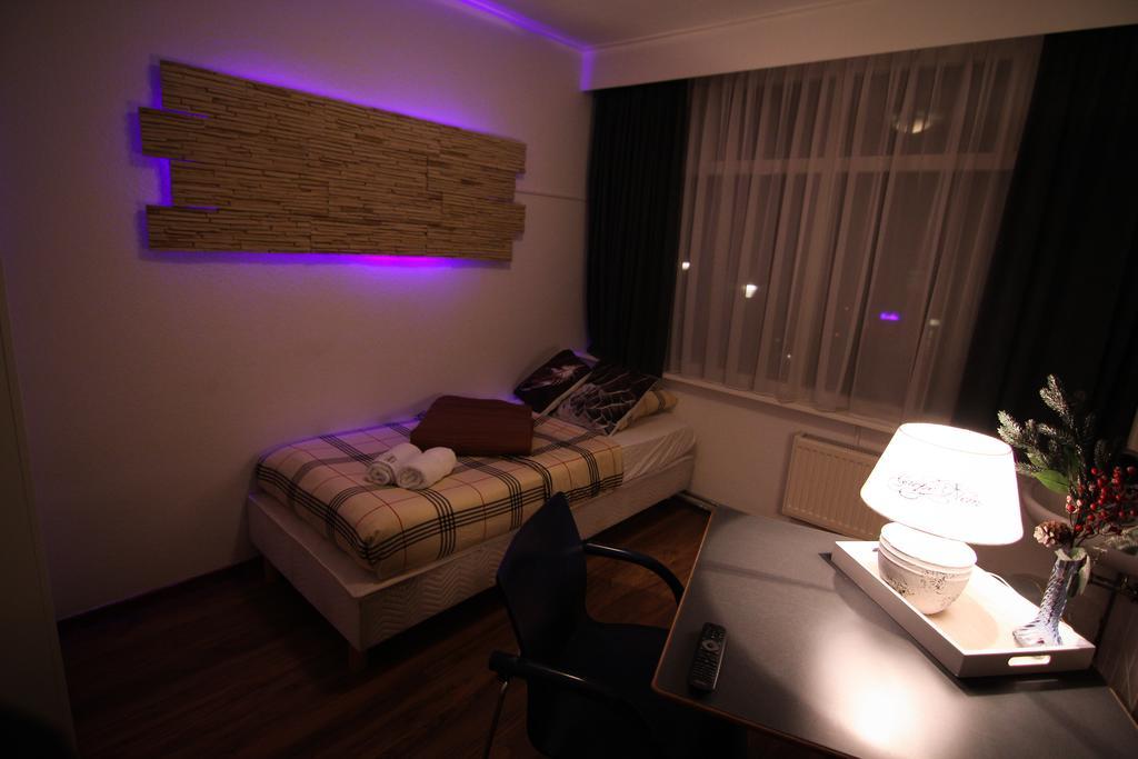 Het Wapen Van Pernis Hostel Kültér fotó