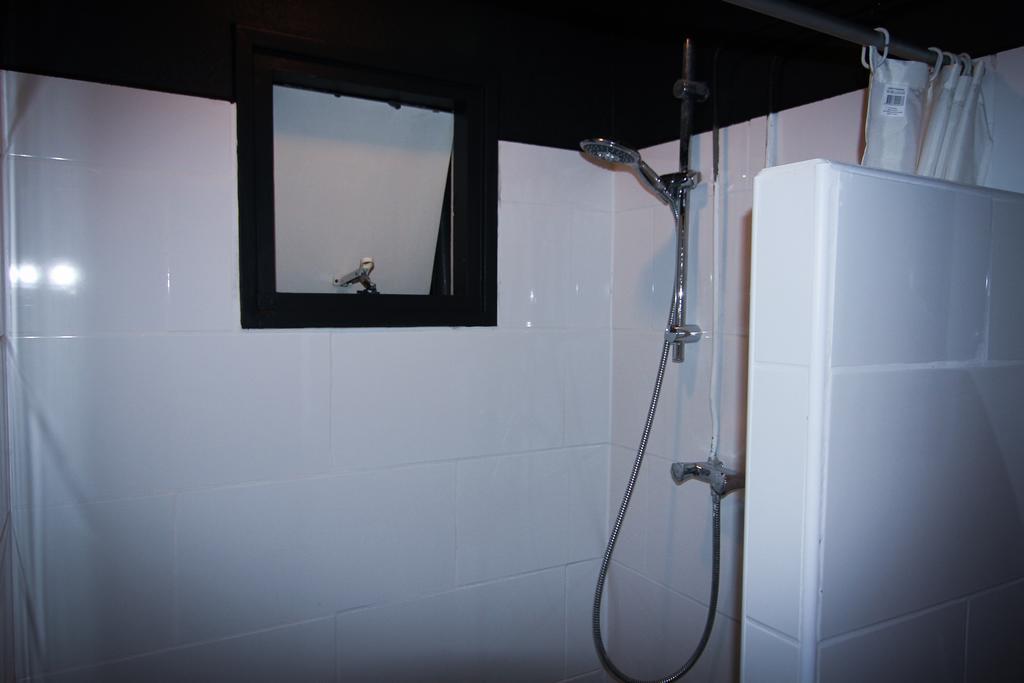 Het Wapen Van Pernis Hostel Kültér fotó