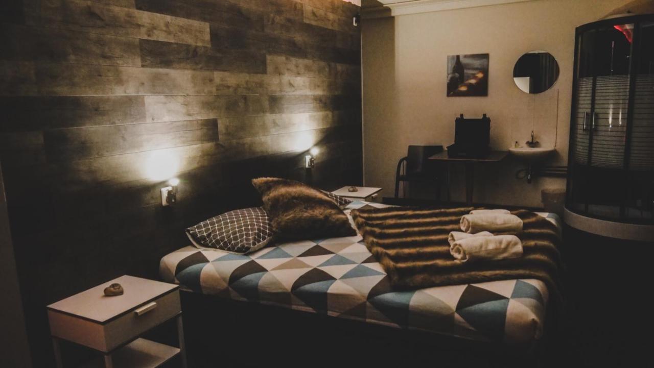 Het Wapen Van Pernis Hostel Kültér fotó